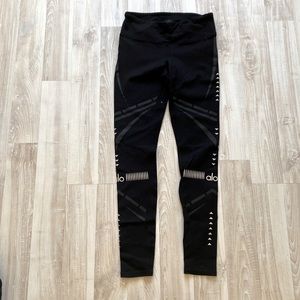 ALO Yoga XS White and Black Design Leggings
